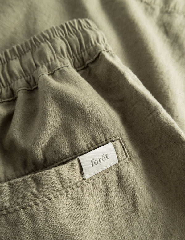 SERENE LINEN SHORTS - DUSTY OLIVE