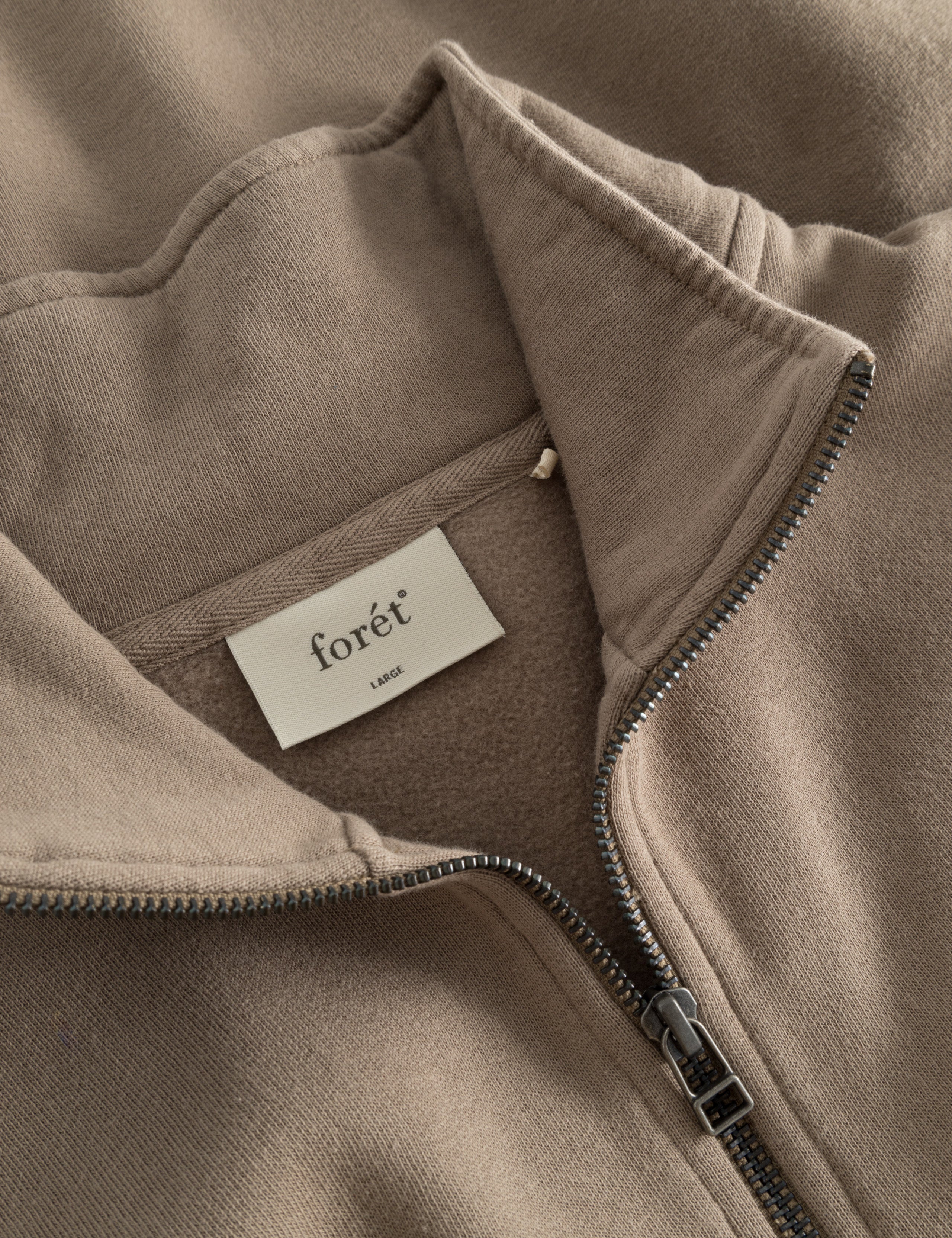 LOG HALF ZIP SWEATSHIRT - TAUPE