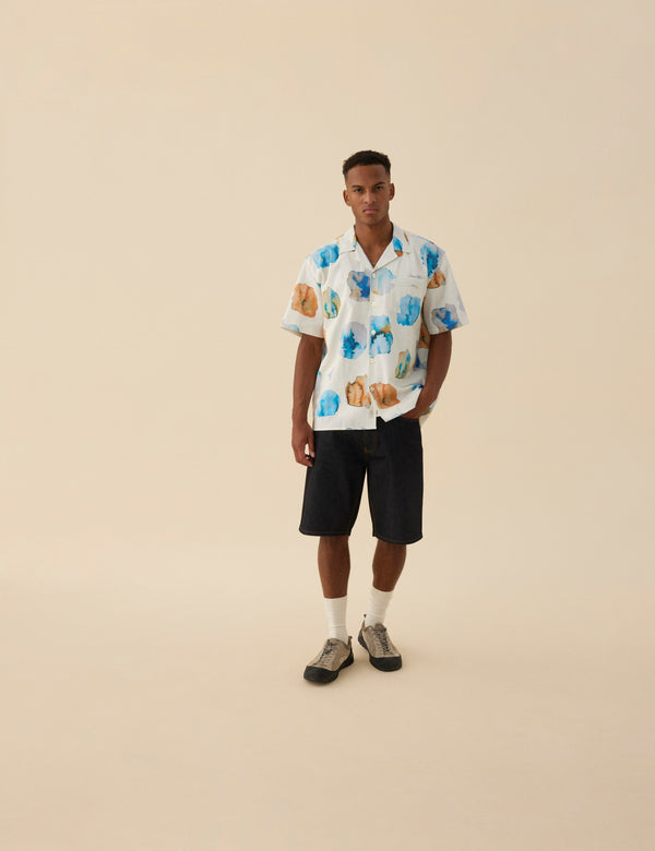 HUSH SS SHIRT - CLOUD PRINTED