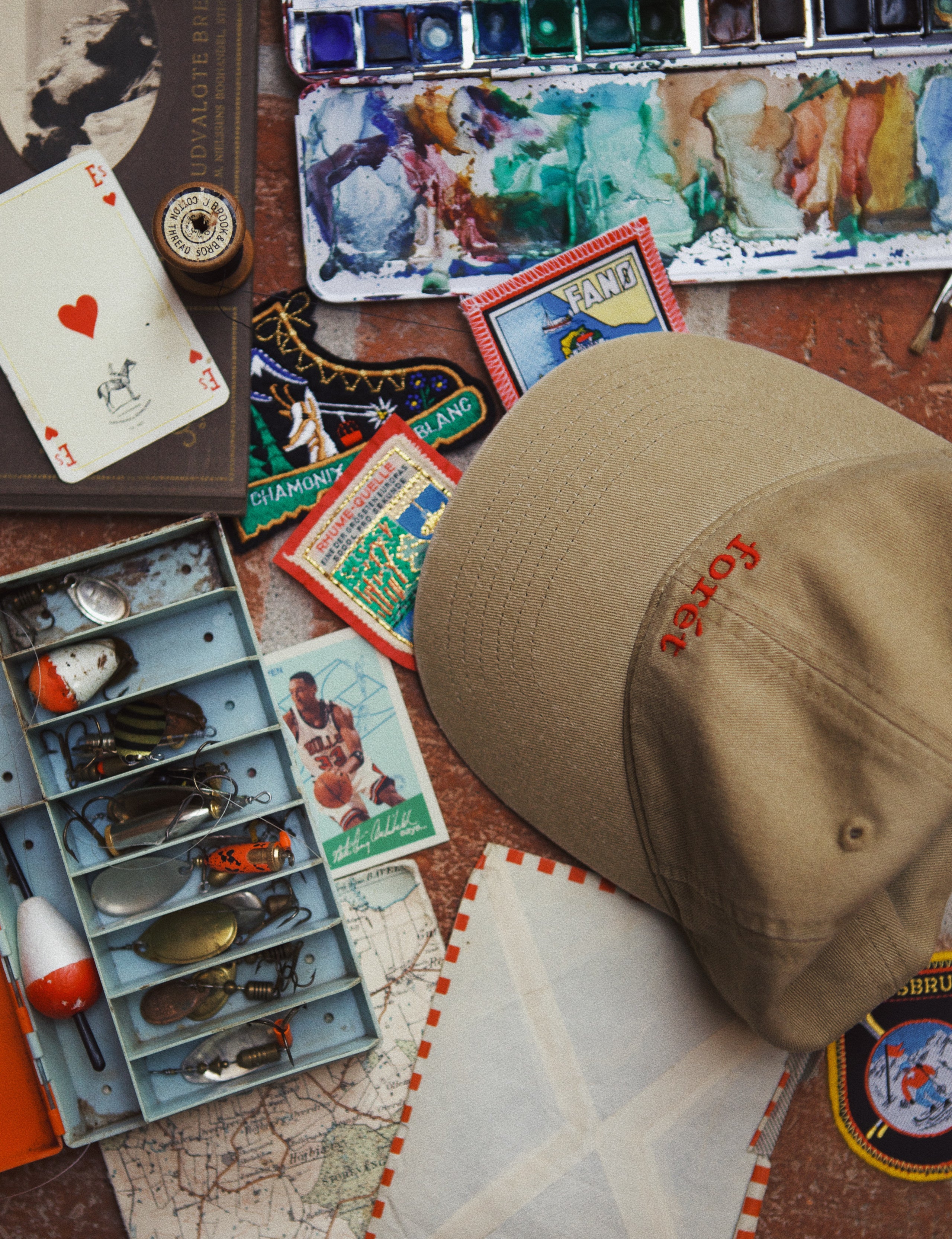 HAWK WASHED CAP - KHAKI/RED