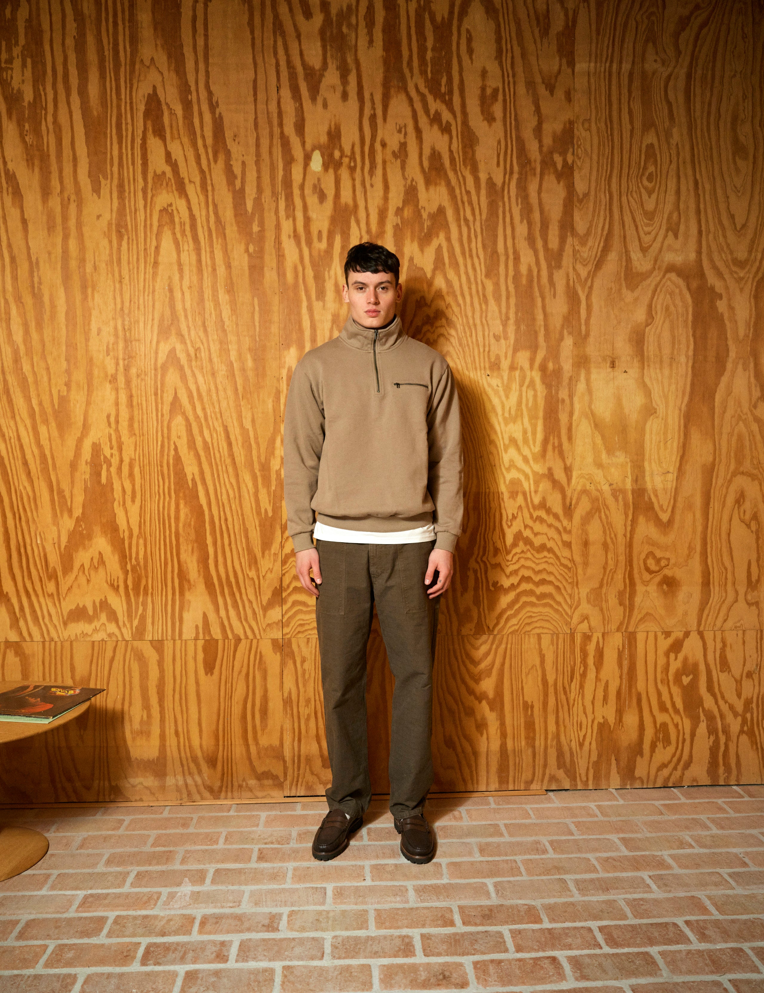 LOG HALF ZIP SWEATSHIRT - TAUPE