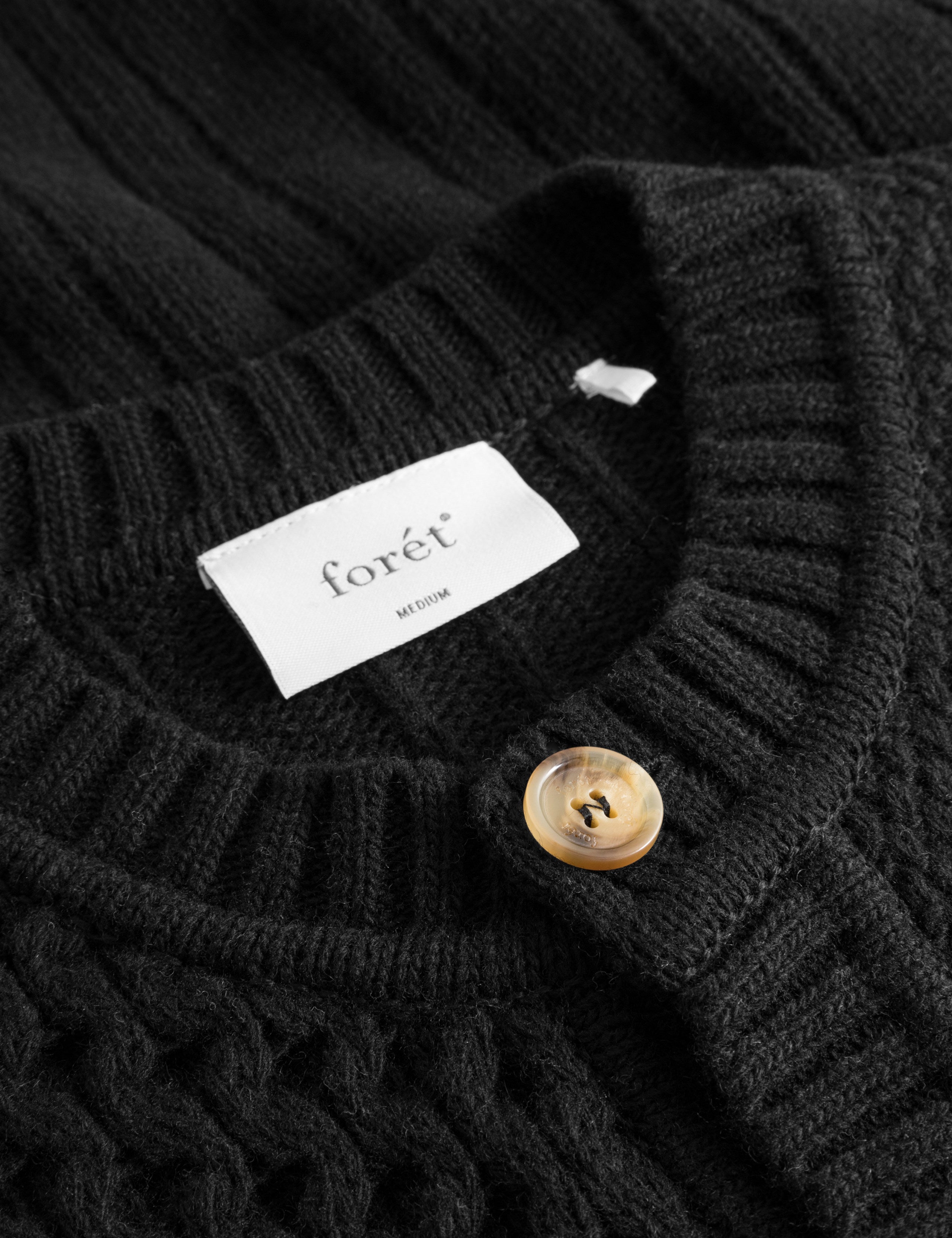 HYBRID CABLE CARDIGAN - BLACK